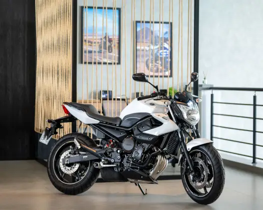YAMAHA XJ6 N 