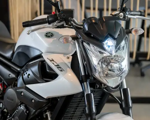 YAMAHA-XJ6 N YAMAHA-XJ6 N-2011