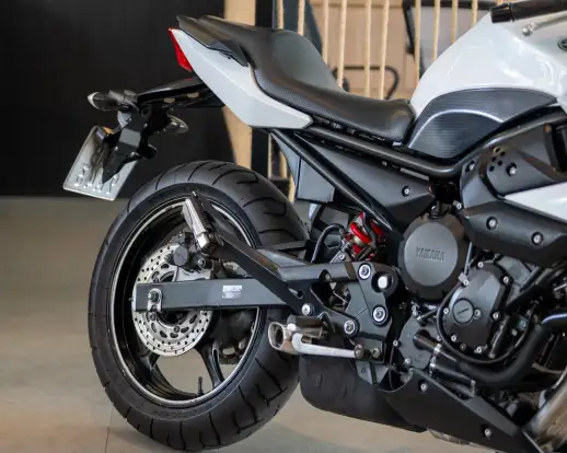 YAMAHA-XJ6 N-2011
