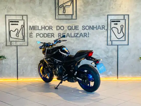 YAMAHA-XJ6 N-2010