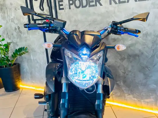 YAMAHA-XJ6 N-2010