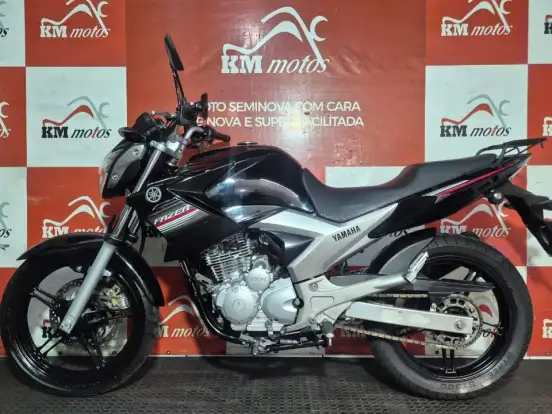 YAMAHA-YS 250 FAZER YAMAHA-YS 250 FAZER-2015