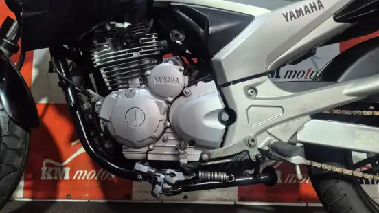 YAMAHA-YS 250 FAZER-2015