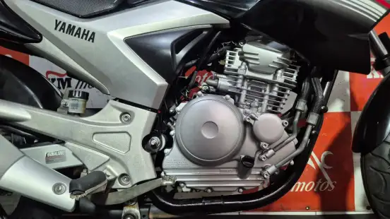 YAMAHA-YS 250 FAZER-2015
