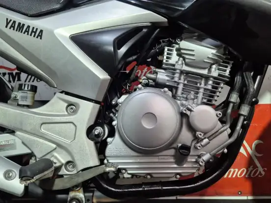 YAMAHA-YS 250 FAZER YAMAHA-YS 250 FAZER-2015