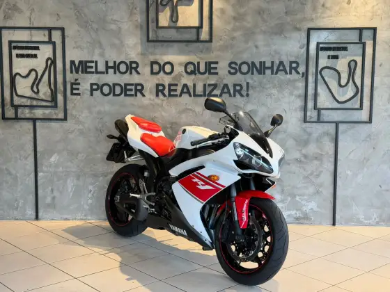 YAMAHA YZF R1 