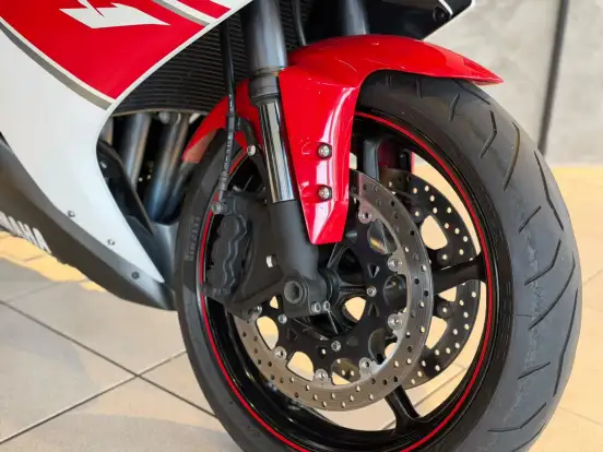 YAMAHA-YZF R1-2008