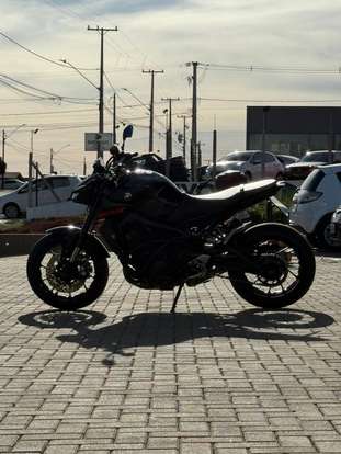YAMAHA-MT-09-2019