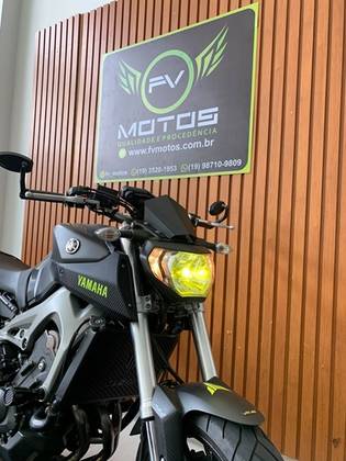 YAMAHA MT-09 