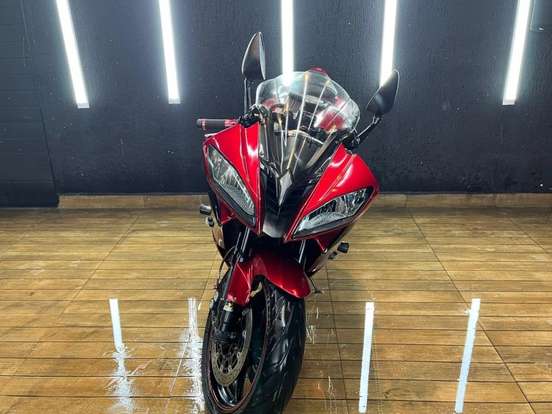 YAMAHA-YZF-R6-2011