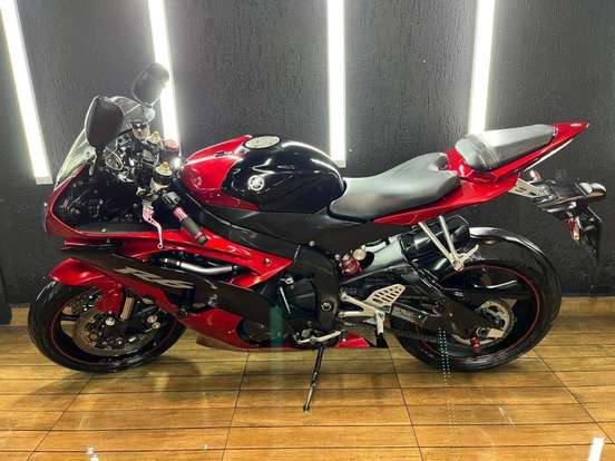 YAMAHA-YZF-R6-2011