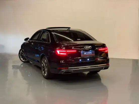 AUDI-A4-2019