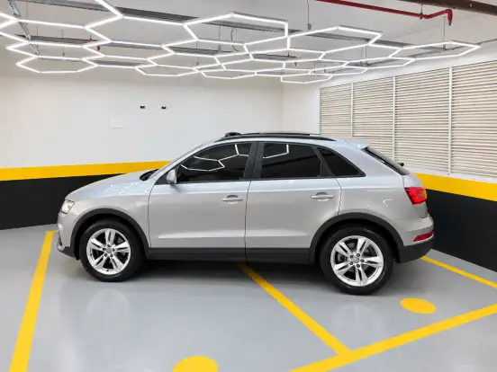 AUDI-Q3-2015