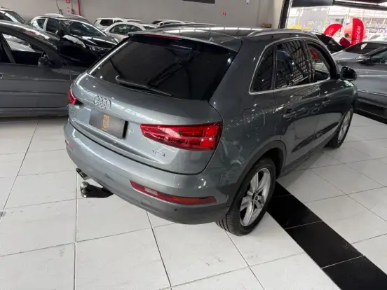 AUDI-Q3-2018