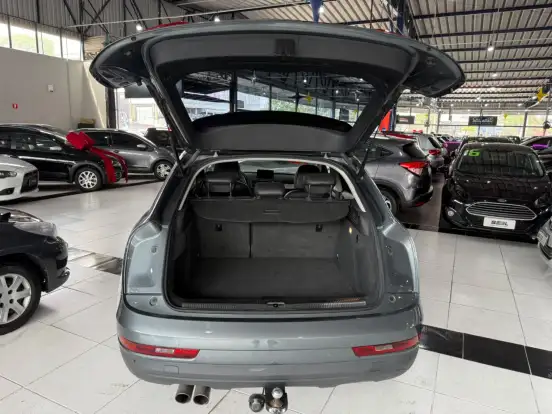 AUDI-Q3-2018