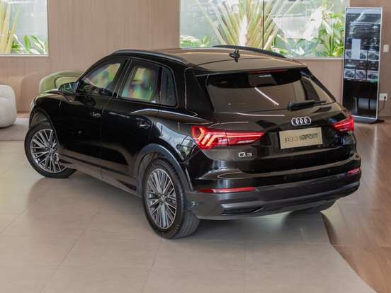 AUDI-Q3-2020