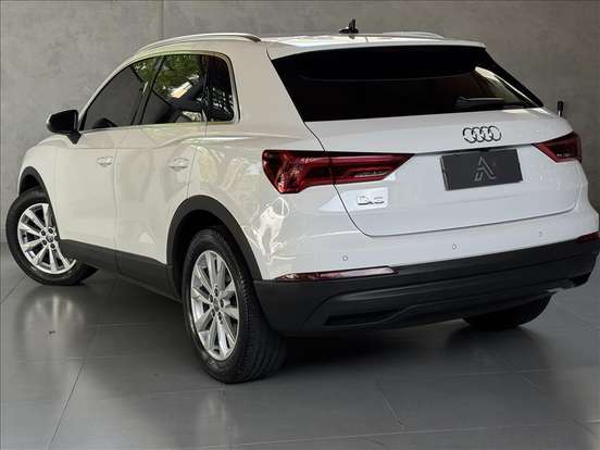 AUDI-Q3-2019