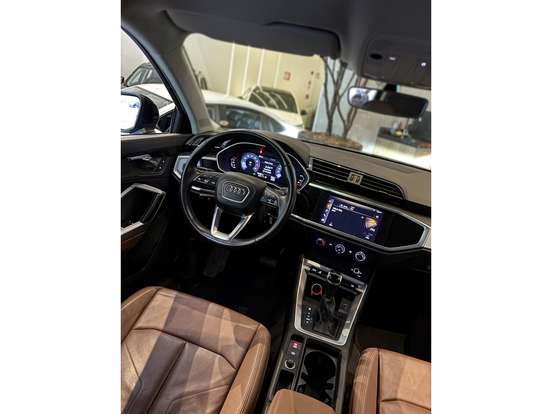 AUDI-Q3-2021