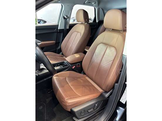 AUDI-Q3-2021