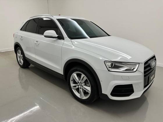 AUDI Q3 1.4 TFSI AMBIENTE FLEX 4P S TRONIC