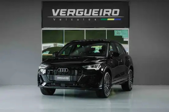 AUDI-Q3-2022