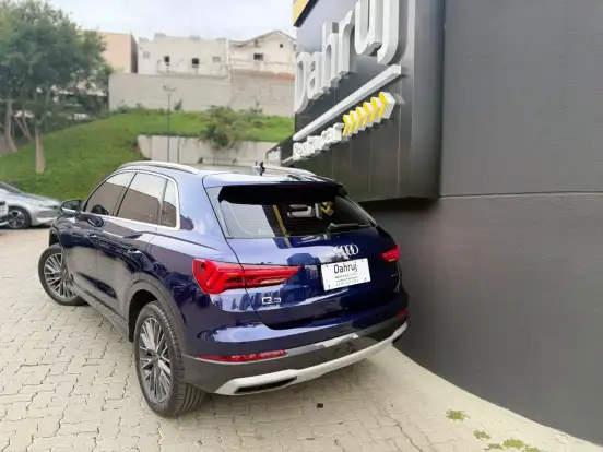 AUDI-Q3-2023
