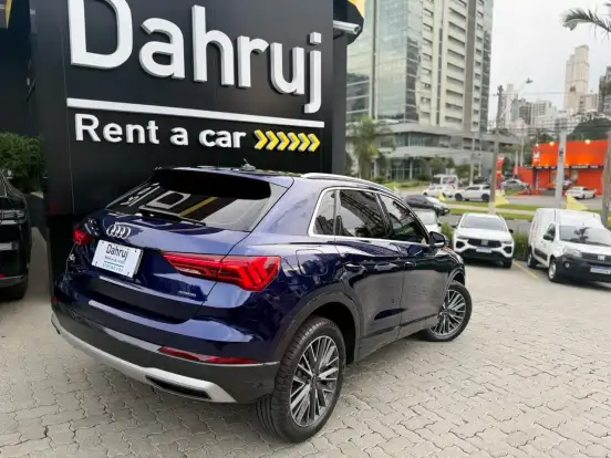 AUDI-Q3-2023