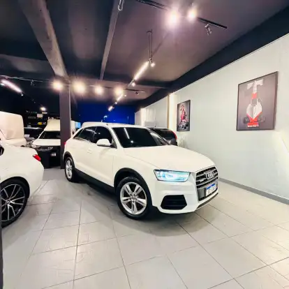 AUDI-Q3-2017