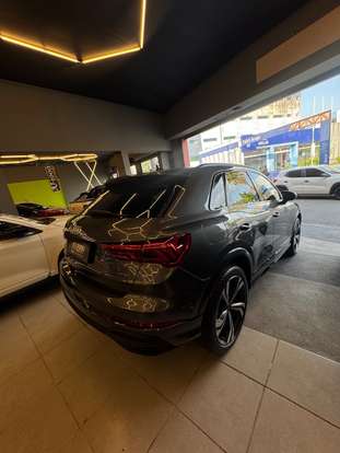 AUDI-Q3-2023