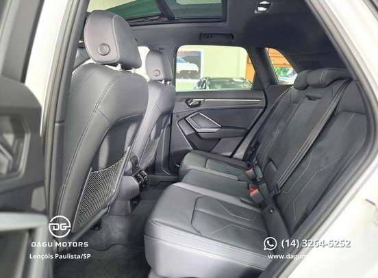 AUDI-Q3-2024