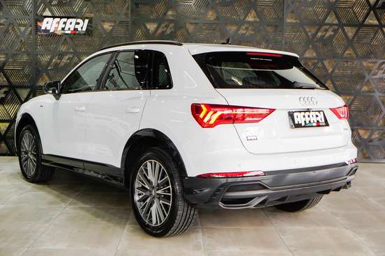 AUDI-Q3-2022