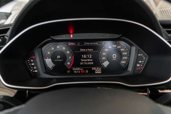 AUDI-Q3-2022
