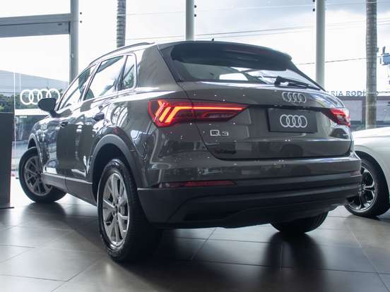 AUDI-Q3-2.0 40 TFSI GASOLINA PRESTIGE QUATTRO TIPTRONIC AUDI-Q3-2024