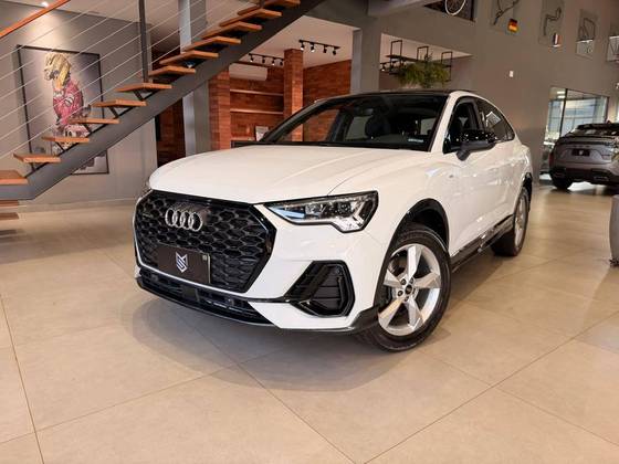 AUDI Q3 2.0 40 TFSI GASOLINA SPORTBACK PERFORMANCE BLACK QUATTRO TIPTRONIC