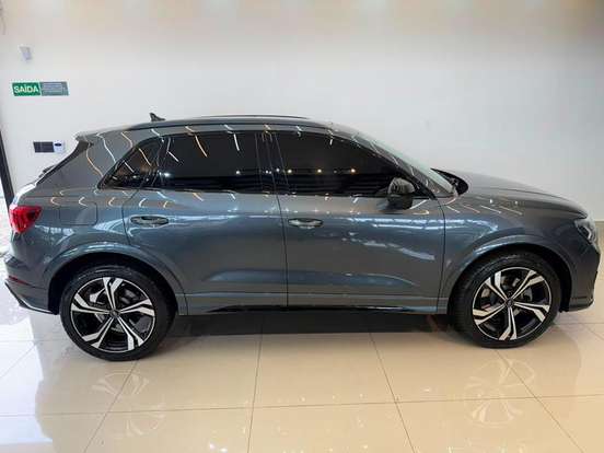AUDI-Q3-2024