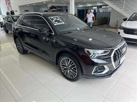 AUDI-Q3-2023