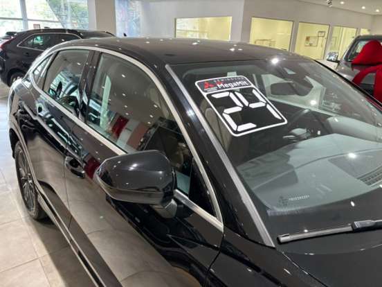 AUDI-Q3-2023