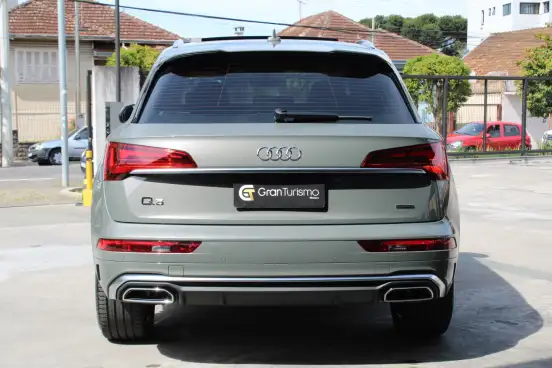 AUDI-Q5-2024