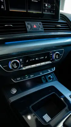 AUDI-Q5-2022