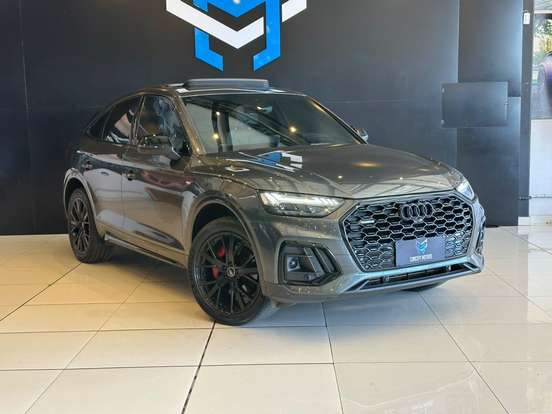 AUDI-Q5-2022