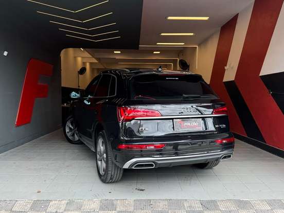 AUDI-Q5-2023