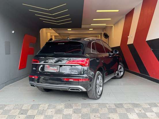 AUDI-Q5-2023