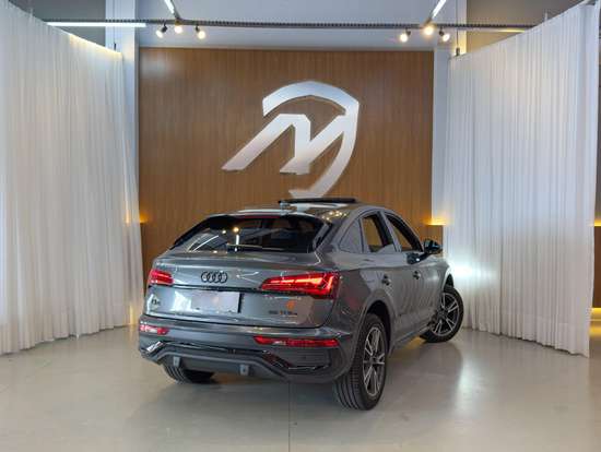 AUDI-Q5-2023