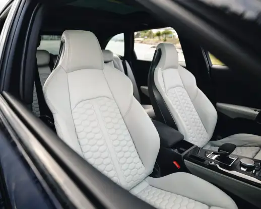 AUDI-RS4-2019