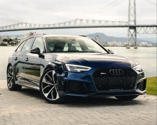 AUDI-RS4-2019