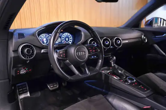 AUDI-TT-2015