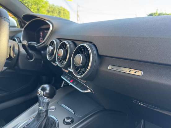 AUDI-TT-2015