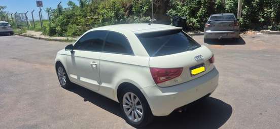 AUDI-A1-2011
