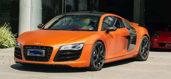 AUDI-R8-2012