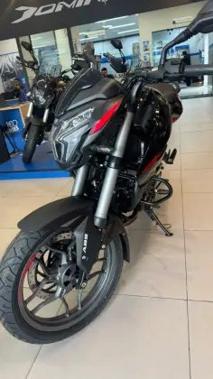 BAJAJ DOMINAR NS160 